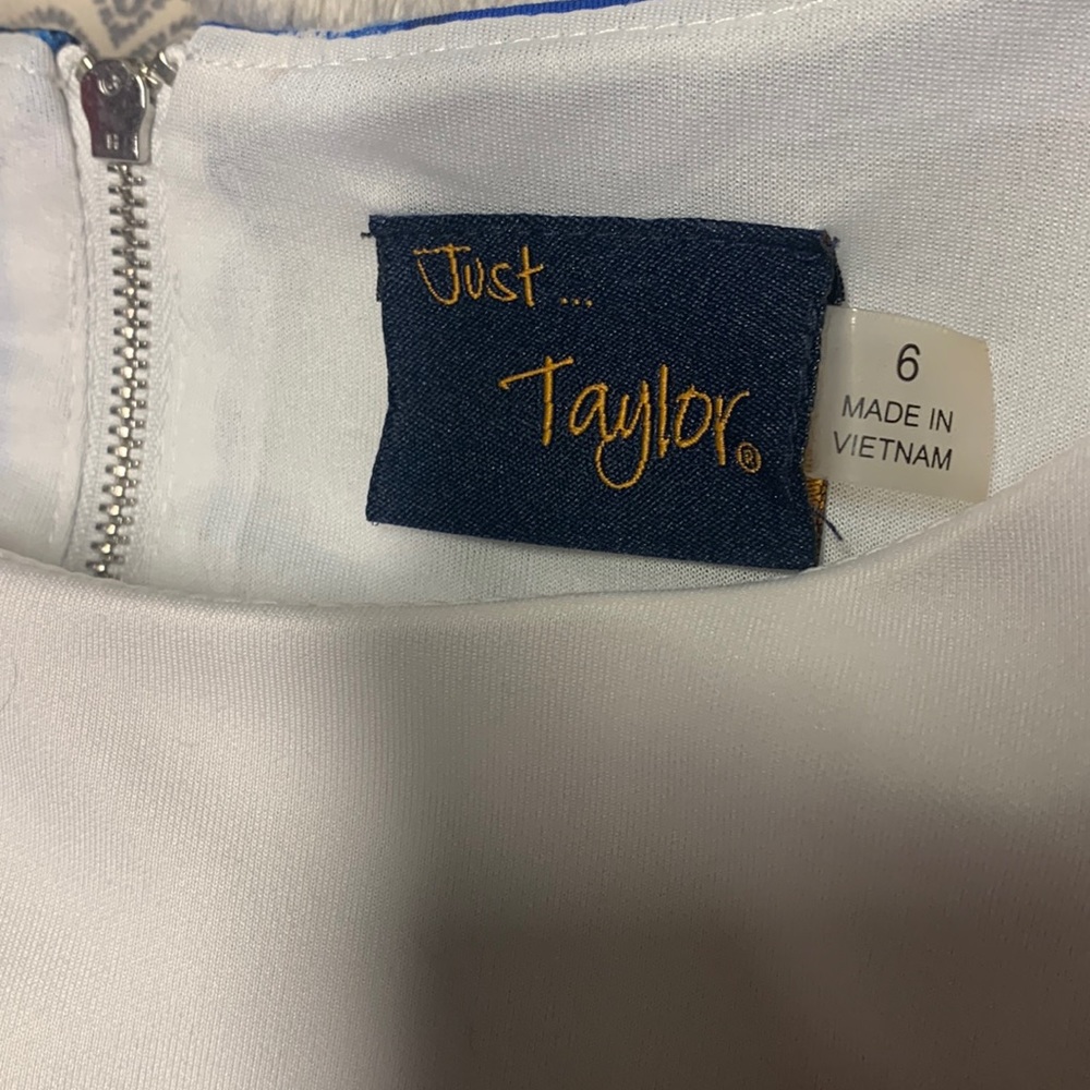 Just Taylor size 6 dress with pockets